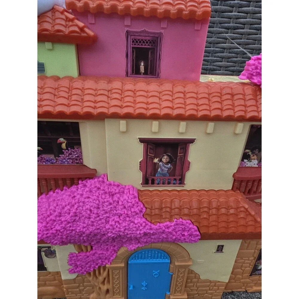 Disney Encanto Magical Casa Madrigal Dollhouse Playset House Figures WORKS